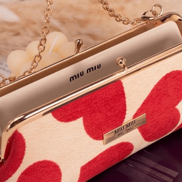 ❤️🎉🎉🎉2 X HOST PICK🎉🎉🎉❤️MIU MIU BEAUTE POCHETTE CLUTCH - Picture 5 of 11